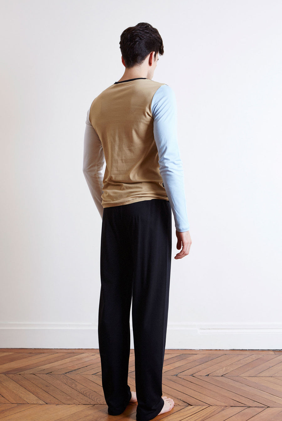 the white briefs multi colors long sleeved crew neck t-shirt with a slimmer fit in 100% organic pima cotton