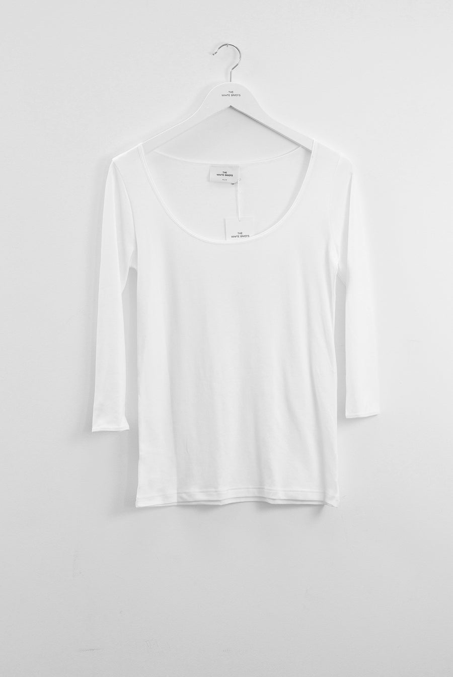 The white briefs 3/4 sleeved top with a normal fit in 100% organic pima cotton