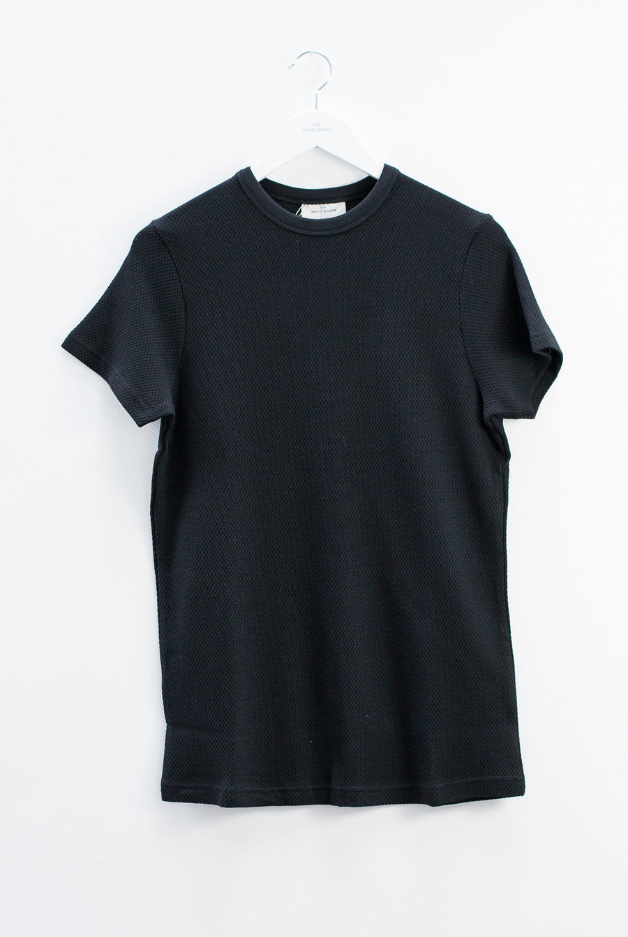 the white brief short sleeved t-shirt with a neat fit made in 100% organic cotton 